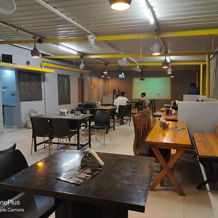 Pristine Inn Manyata Bangalore Luaran gambar