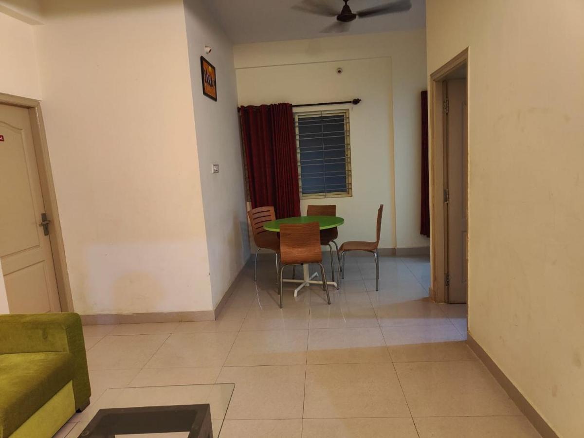 Pristine Inn Manyata Bangalore Luaran gambar