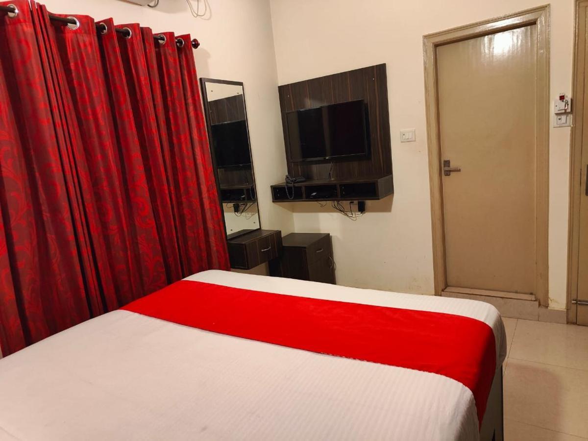 Pristine Inn Manyata Bangalore Luaran gambar