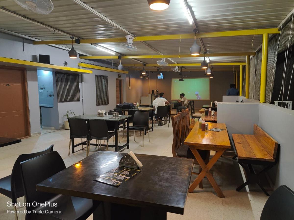 Pristine Inn Manyata Bangalore Luaran gambar